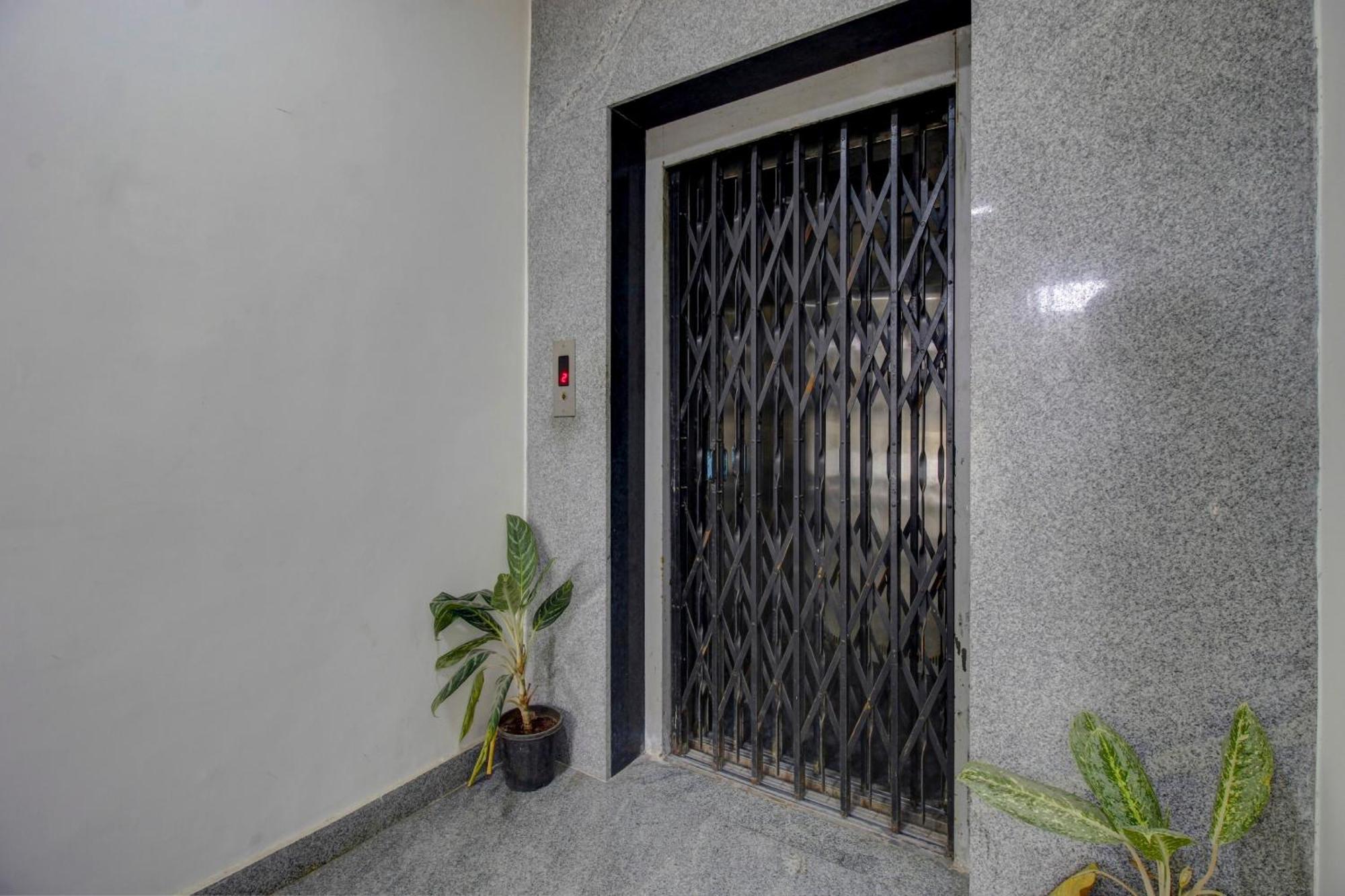 Hotel O Stay U Like Hotel'S Hyderabad Exterior photo