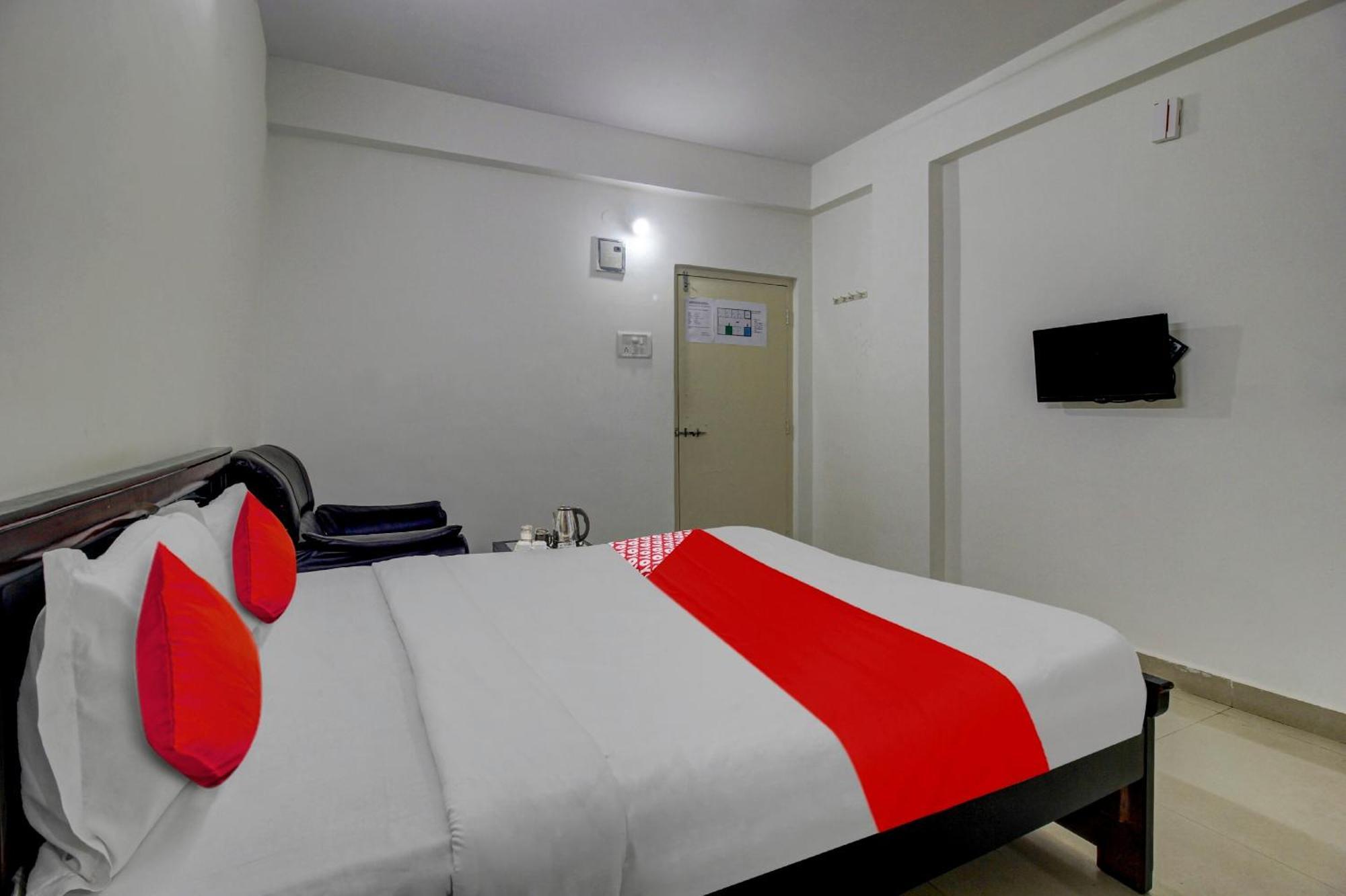 Hotel O Stay U Like Hotel'S Hyderabad Exterior photo